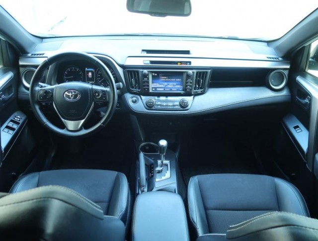 Toyota RAV 4  2.0 VVT-i 