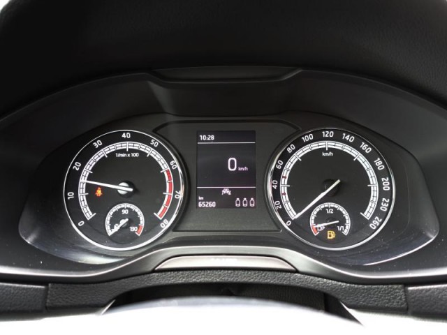 Škoda Karoq  1.0 TSI Ambition