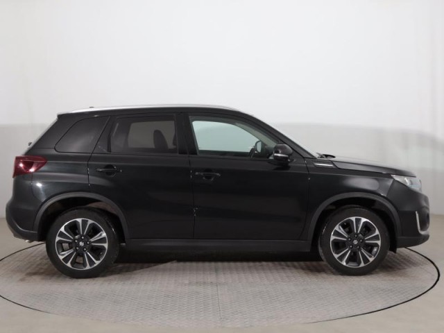 Suzuki Vitara  1.5 Hybrid 