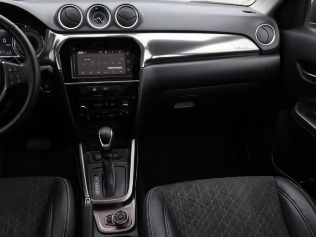 Suzuki Vitara  1.5 Hybrid 