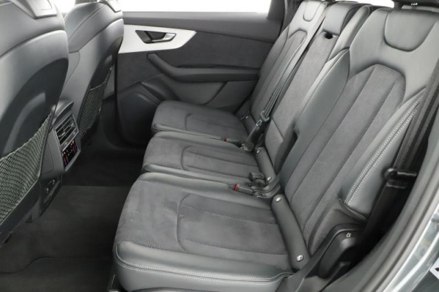 Audi Q7  50 TDI S-Line