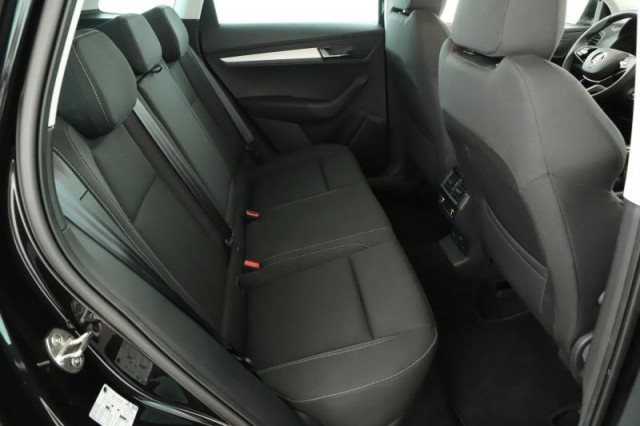 Škoda Karoq  1.0 TSI Drive