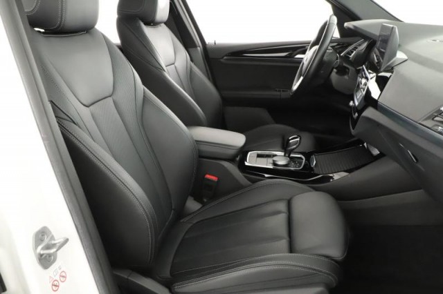 BMW X3  xDrive20i 