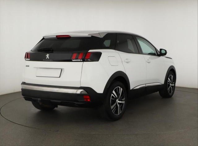 Peugeot 3008  1.5 BlueHDi 