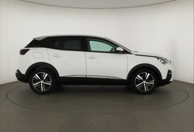Peugeot 3008  1.5 BlueHDi 