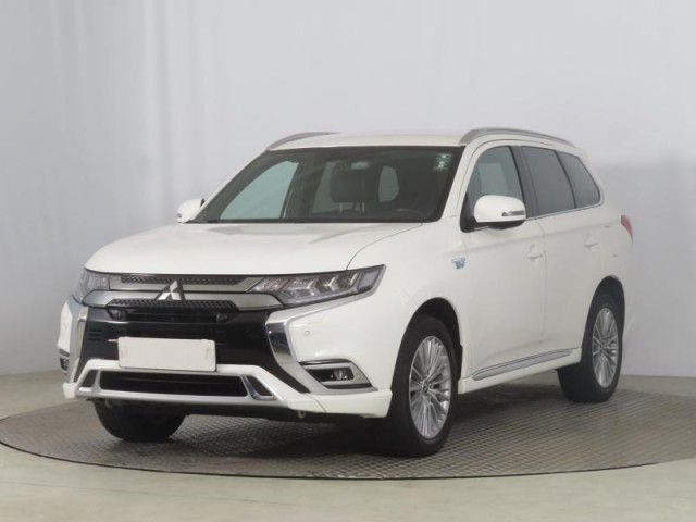 Mitsubishi Outlander  2.4 PHEV Instyle