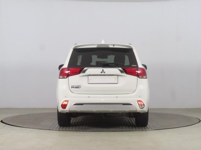 Mitsubishi Outlander  2.4 PHEV Instyle