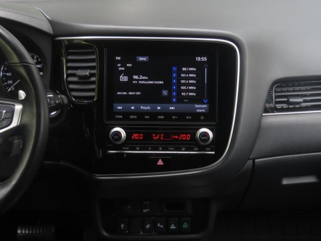 Mitsubishi Outlander  2.4 PHEV Instyle