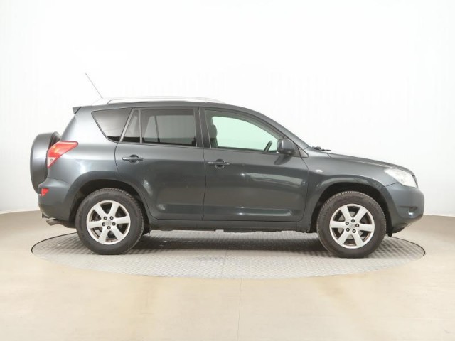 Toyota RAV 4  2.2 D-4D 