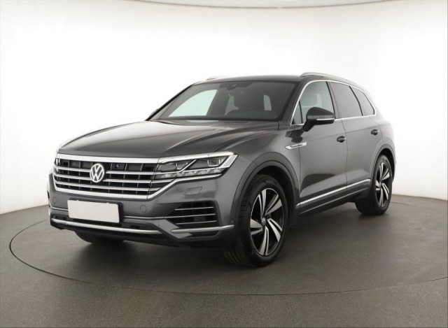 Volkswagen Touareg  3.0 TDI R-Line
