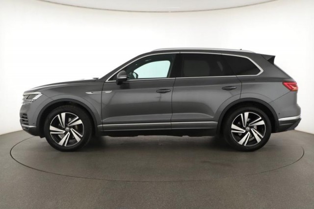 Volkswagen Touareg  3.0 TDI R-Line