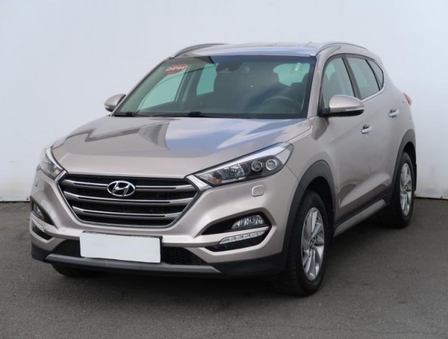Hyundai Tucson  2.0 CRDi 