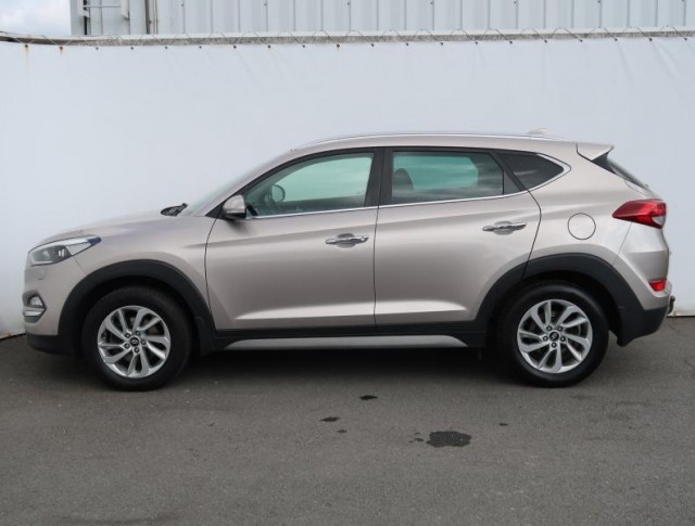 Hyundai Tucson  2.0 CRDi 