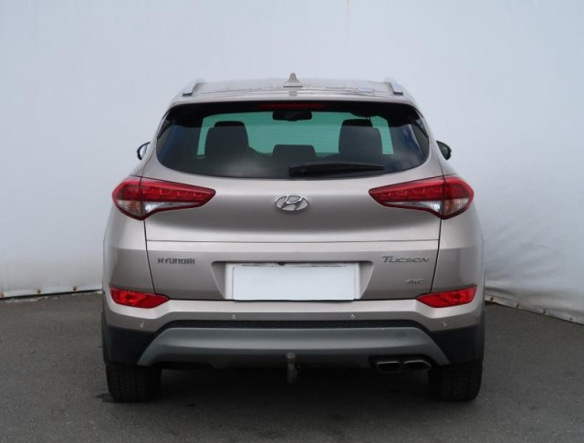 Hyundai Tucson  2.0 CRDi 