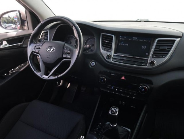 Hyundai Tucson  2.0 CRDi 