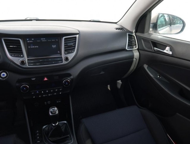 Hyundai Tucson  2.0 CRDi 