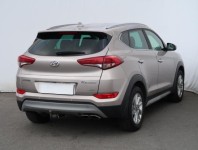 Hyundai Tucson  2.0 CRDi 