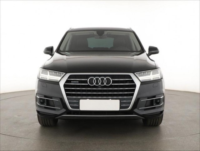 Audi Q7  3.0 TDI 