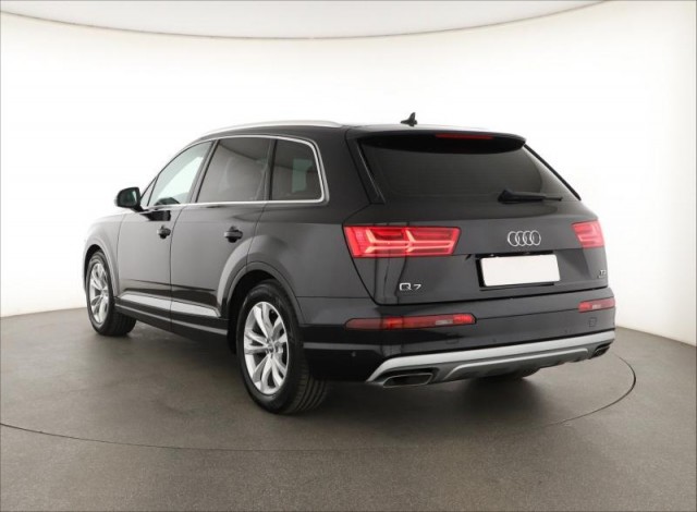 Audi Q7  3.0 TDI 
