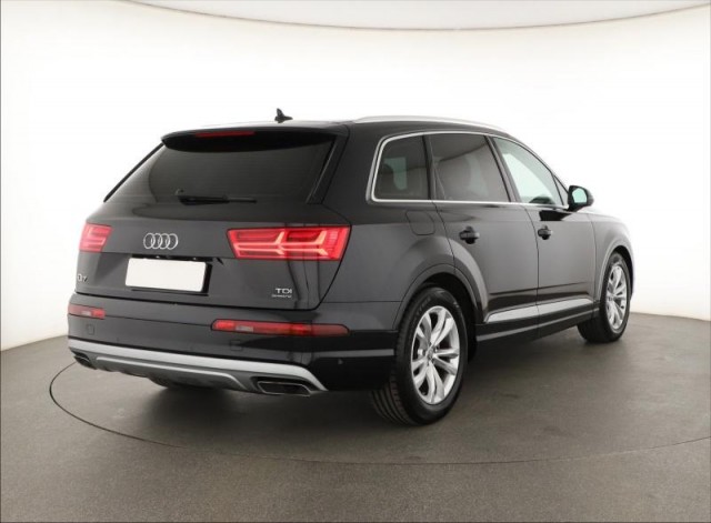 Audi Q7  3.0 TDI 