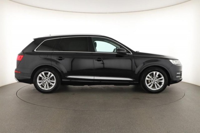 Audi Q7  3.0 TDI 