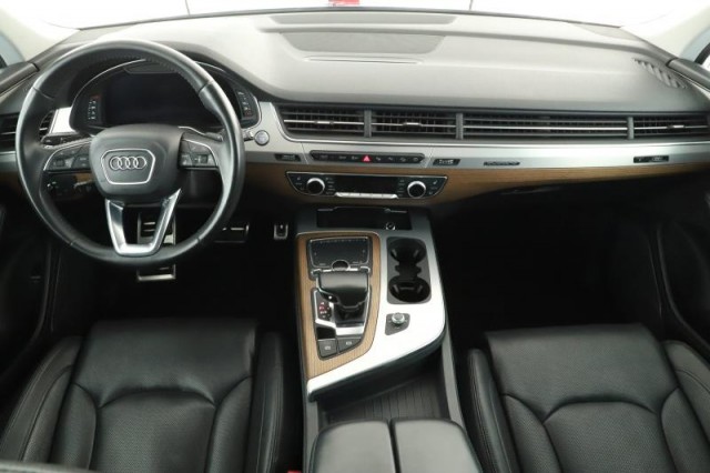 Audi Q7  3.0 TDI 