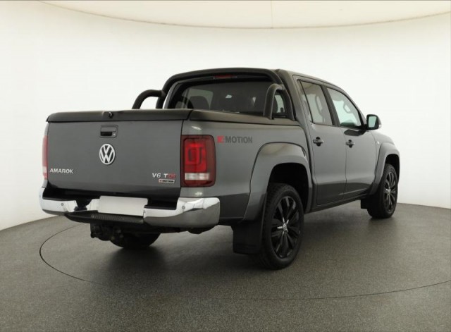 Volkswagen Amarok  V6 3.0 TDI Highline