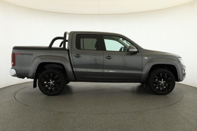 Volkswagen Amarok  V6 3.0 TDI Highline
