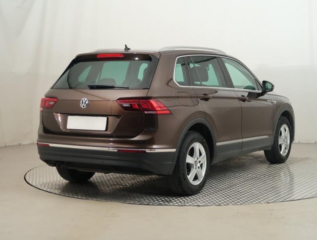 Volkswagen Tiguan  2.0 TDI 