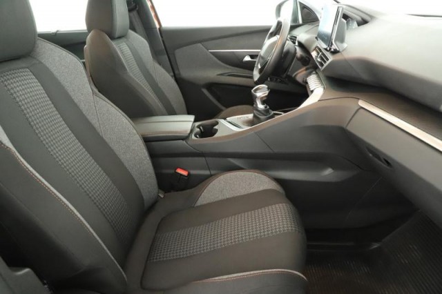 Peugeot 5008  PureTech 130 