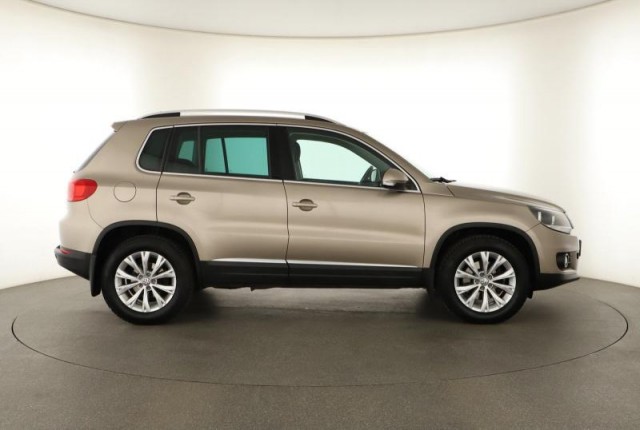 Volkswagen Tiguan  2.0 TDI Sport