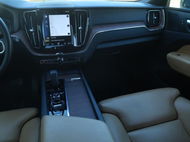 Volvo XC60  T8 Twin Engine Momentum