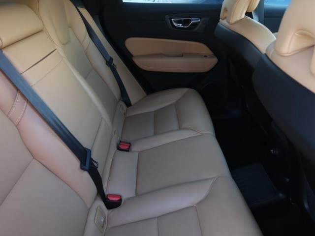 Volvo XC60  T8 Twin Engine Momentum