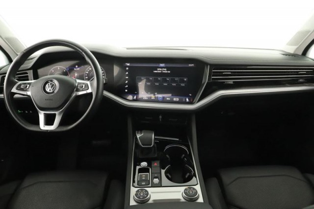Volkswagen Touareg  3.0 TDI 