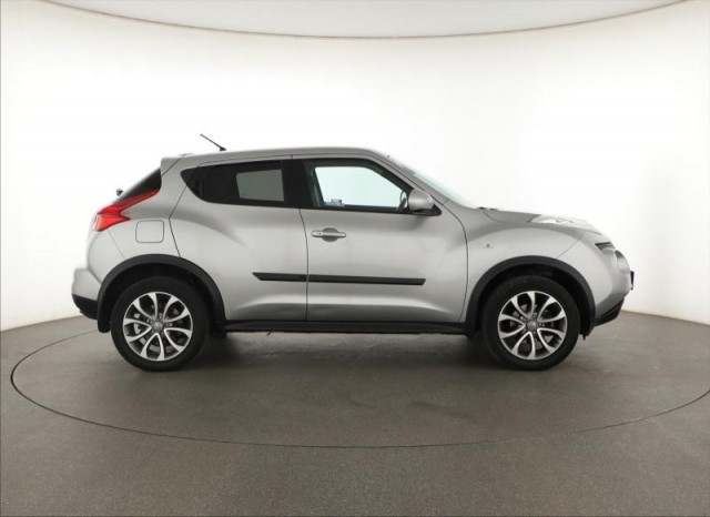 Nissan Juke  1.6 i 