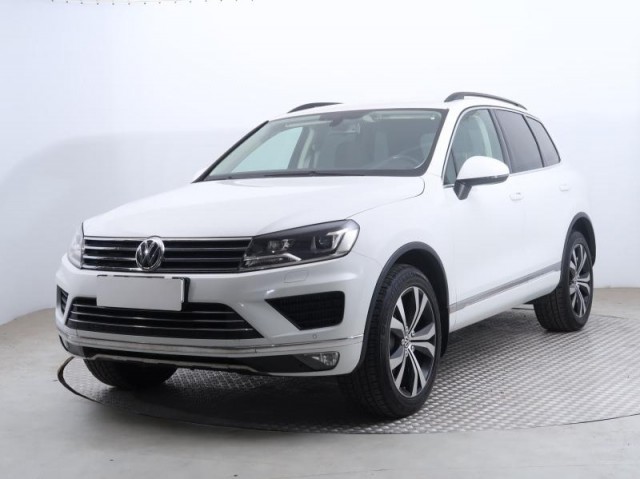 Volkswagen Touareg  3.0 TDI 