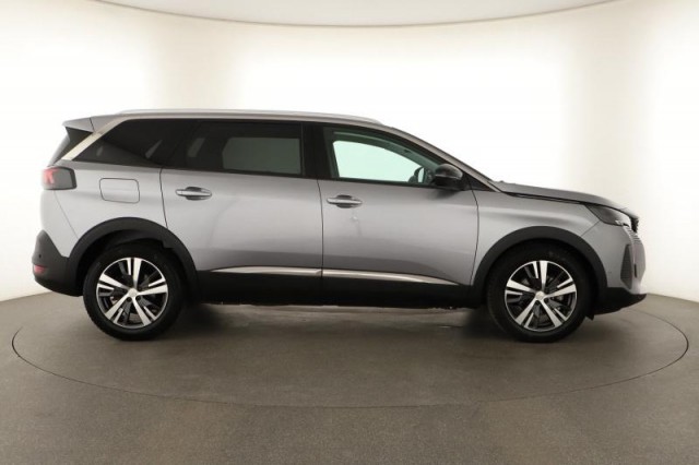 Peugeot 5008  1.5 BlueHDi 