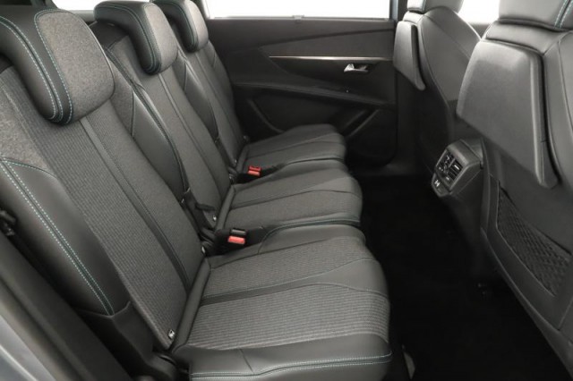 Peugeot 5008  1.5 BlueHDi 