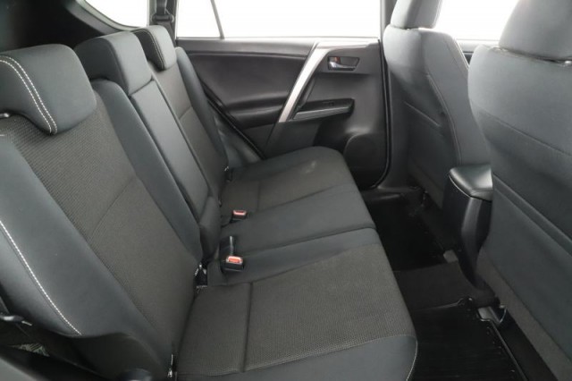Toyota RAV 4  2.0 D-4D 