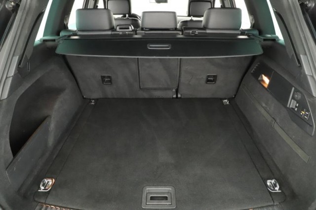 Volkswagen Touareg  3.0 TDI R-Line