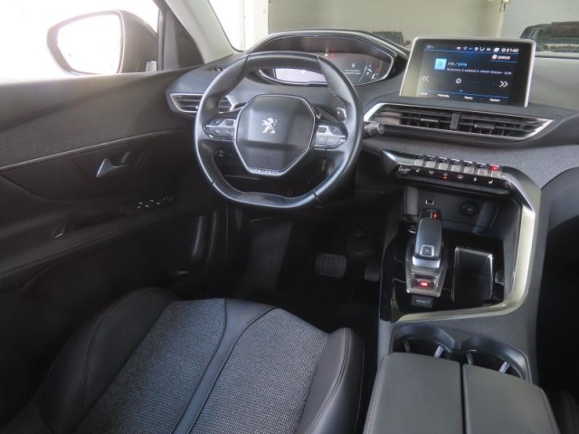 Peugeot 3008  1.2 PureTech 