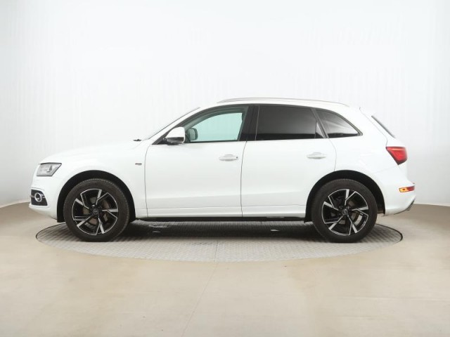 Audi Q5  2.0 TDI S line