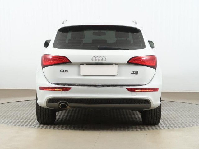 Audi Q5  2.0 TDI S line