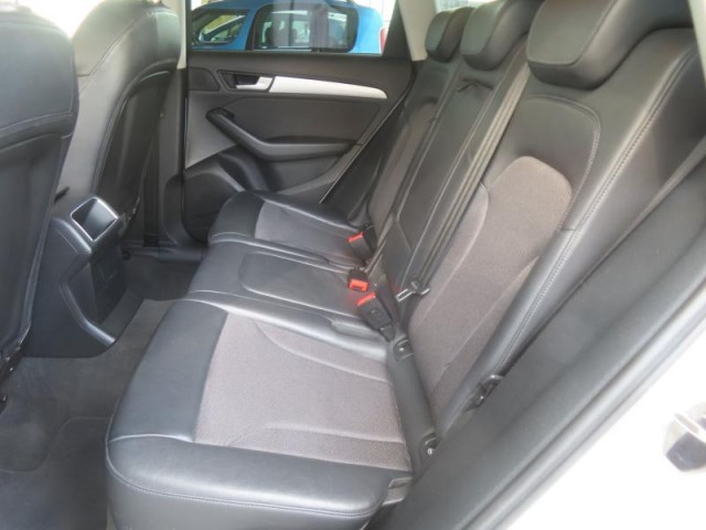 Audi Q5  2.0 TDI S line