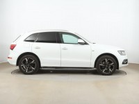 Audi Q5  2.0 TDI S line