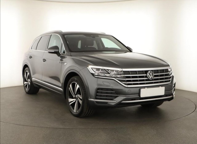 Volkswagen Touareg  3.0 TDI 