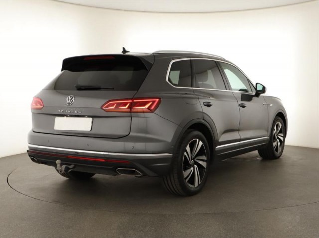 Volkswagen Touareg  3.0 TDI 