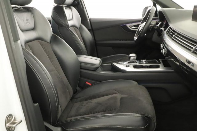Audi Q7  3.0 TDI S-Line