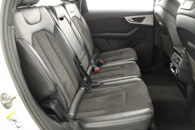 Audi Q7  3.0 TDI S-Line
