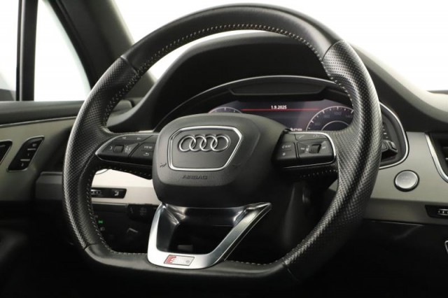 Audi Q7  3.0 TDI S-Line